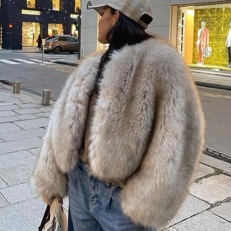 Street Fashion Week - Giacca Corta in Pelliccia Sintetica Sfumata