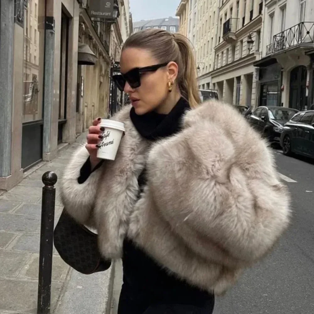 Street Fashion Week - Giacca in pelliccia sintetica da donna