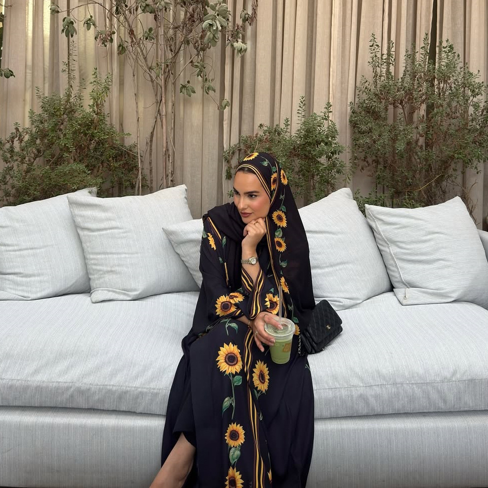 Abito Cardigan Dubai con Foula - Street Fashion Dubai recensione e prezzo