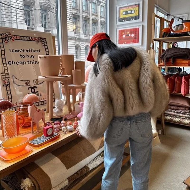 Giacca Corta in Pelliccia Sint - Street Fashion Week recensione e prezzo