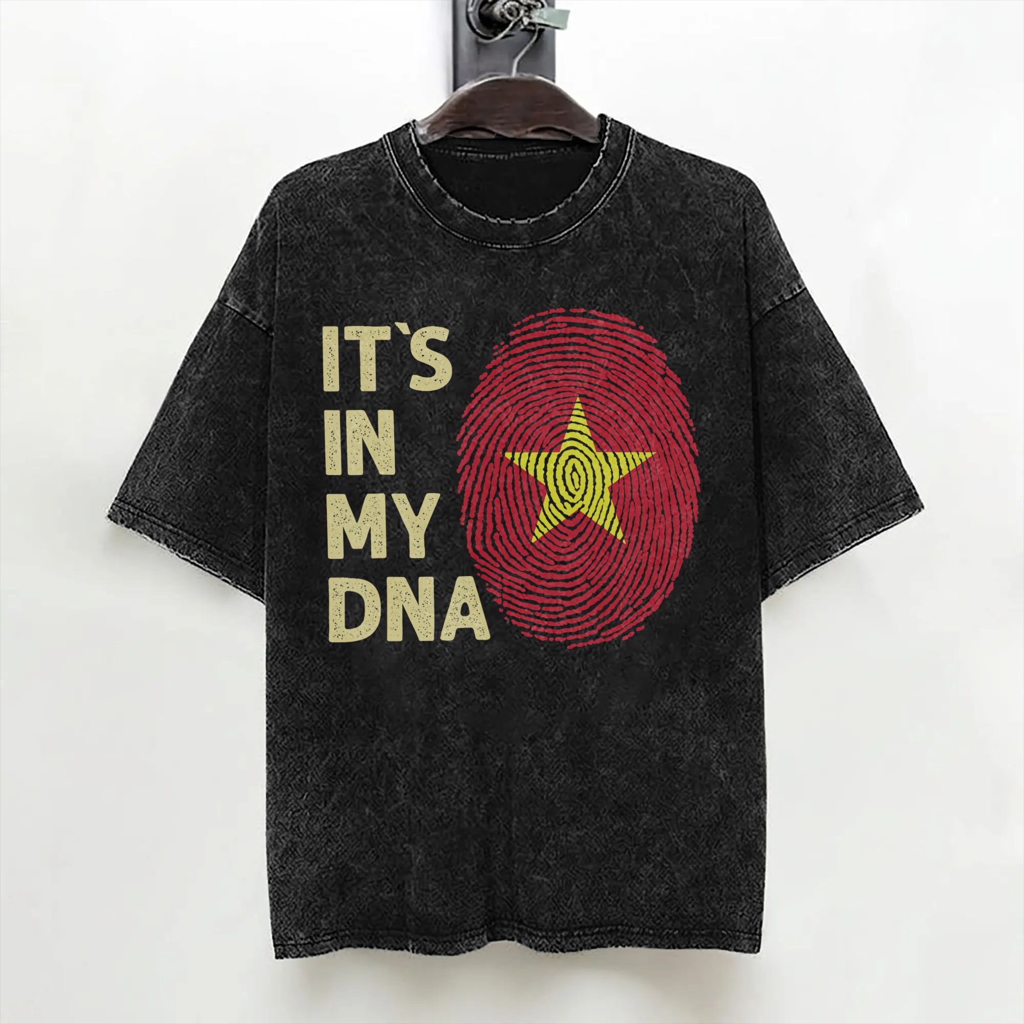 T-Shirt con Bandiera Vietnamit - Street Fashion In Vietnam recensione e prezzo