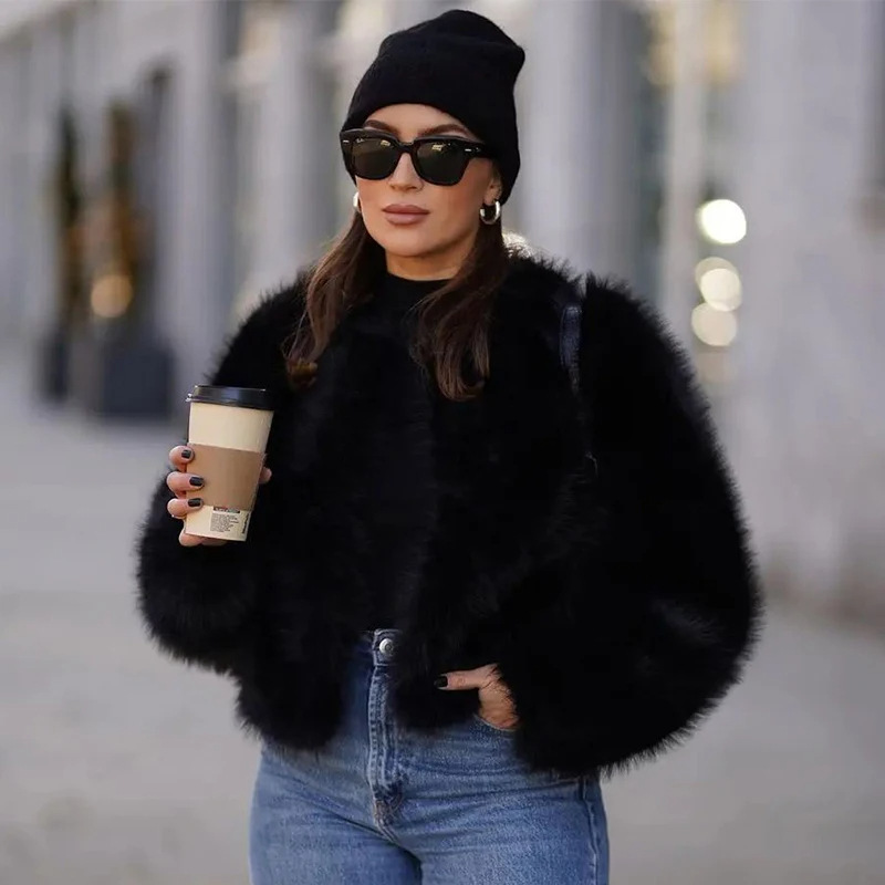 Giacca Corta in Pelliccia Sint - Street Fashion Week recensione e prezzo