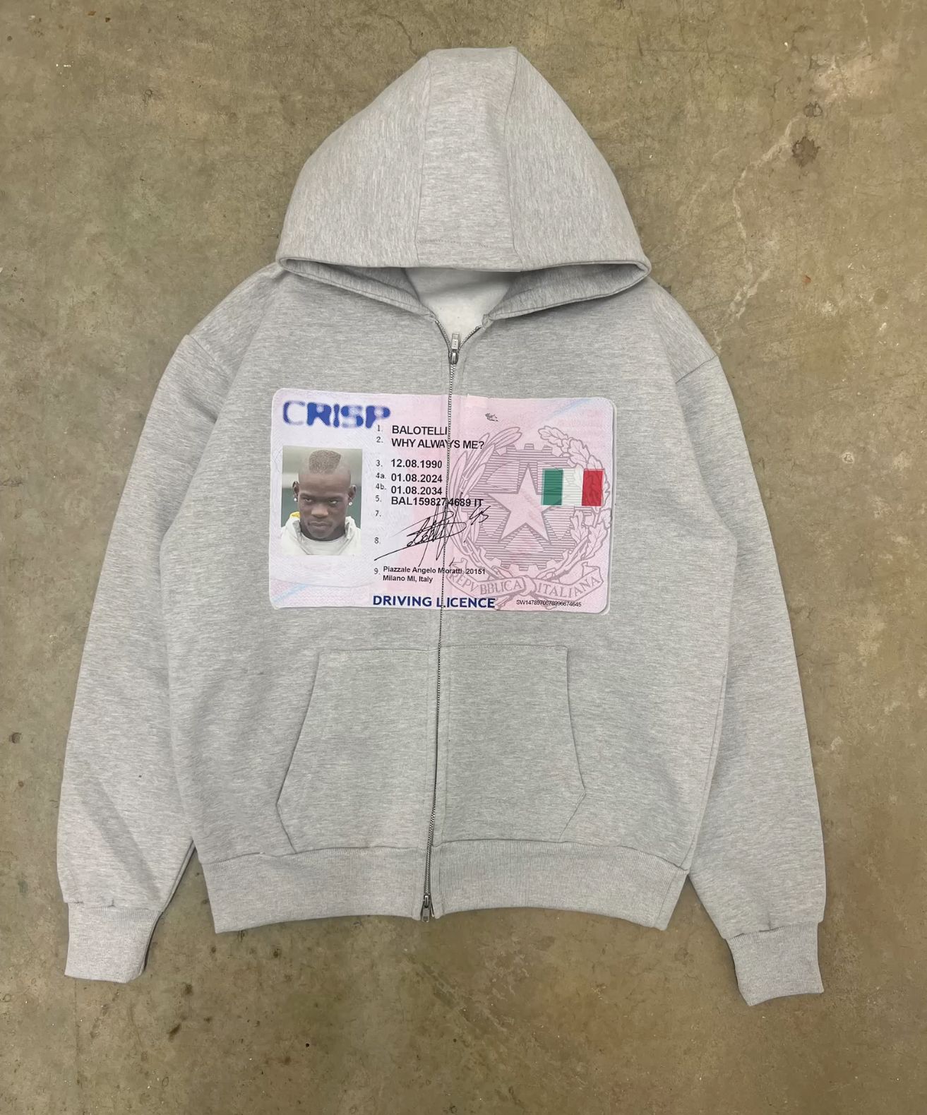 Felpe con cappuccio grigie in  - Street Fashion New York recensione e prezzo