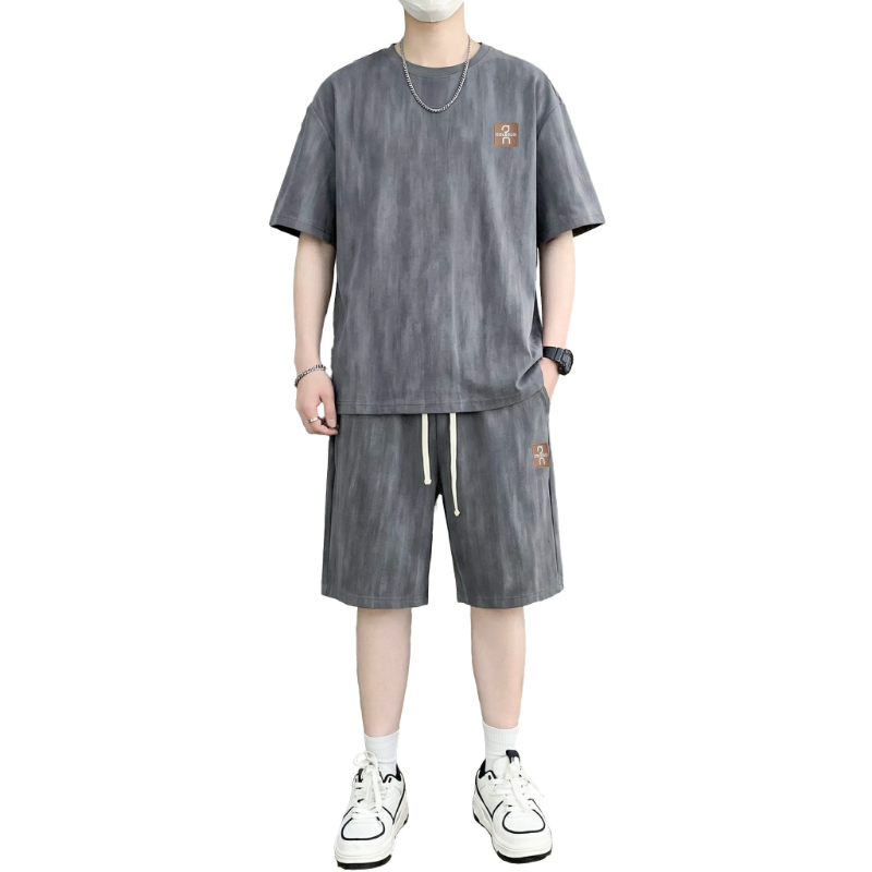 【T-shirt + pantaloncini a 5 pu - Street Fashion For Man recensione e prezzo