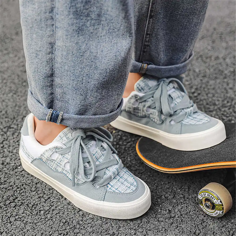 Con allacciatura Scarpe da scu - Street Fashion In Vietnam recensione e prezzo