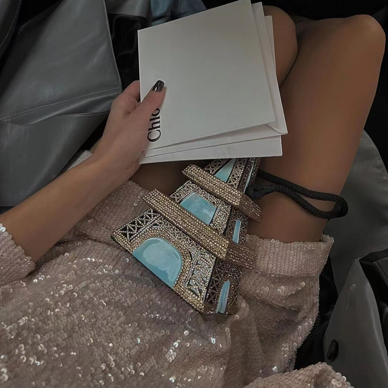 Abito Corto con Spalline e Pai - Street Fashion Week recensione e prezzo
